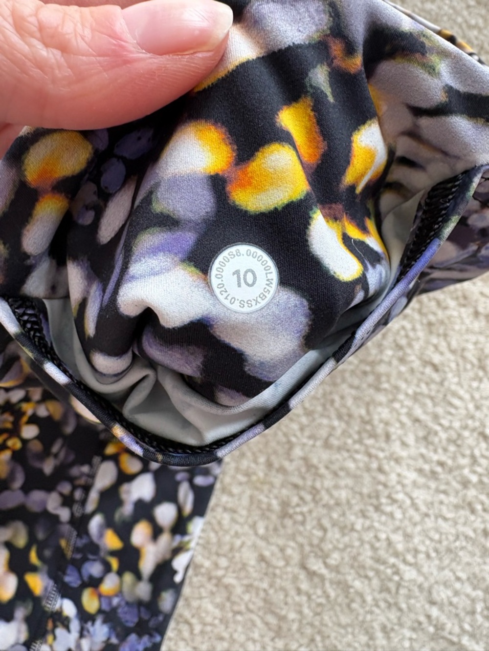 Lululemon fast and free size 10 25in euc - Picture 4 of 4